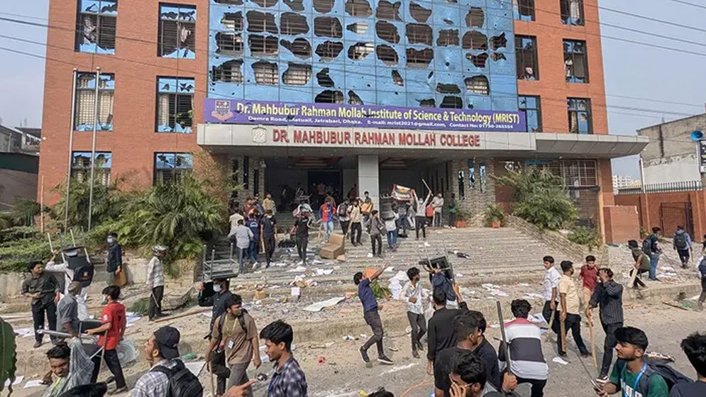 মোল্লা কলেজে হামলায় ৩ শিক্ষার্থী নিহতের দাবি